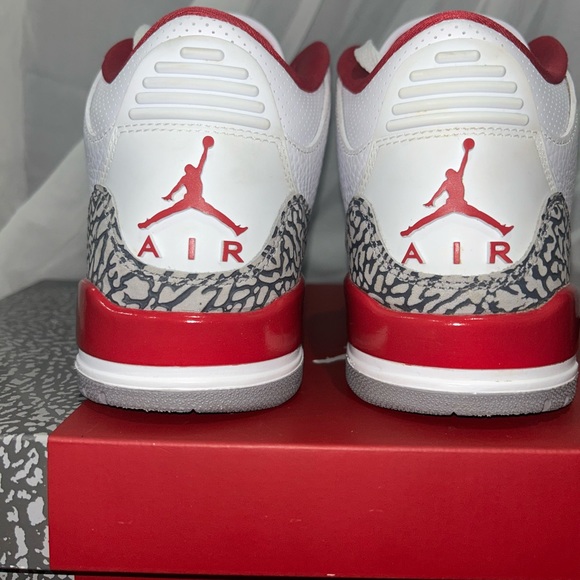 Jordan 3 Cardinal - Picture 1 of 6